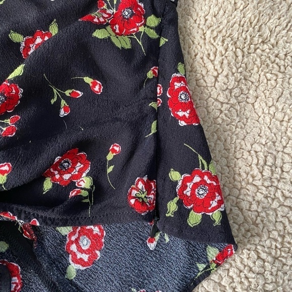 Zara Crop Top, Black/Red floral, Medium Y2K - Picture 10 of 13